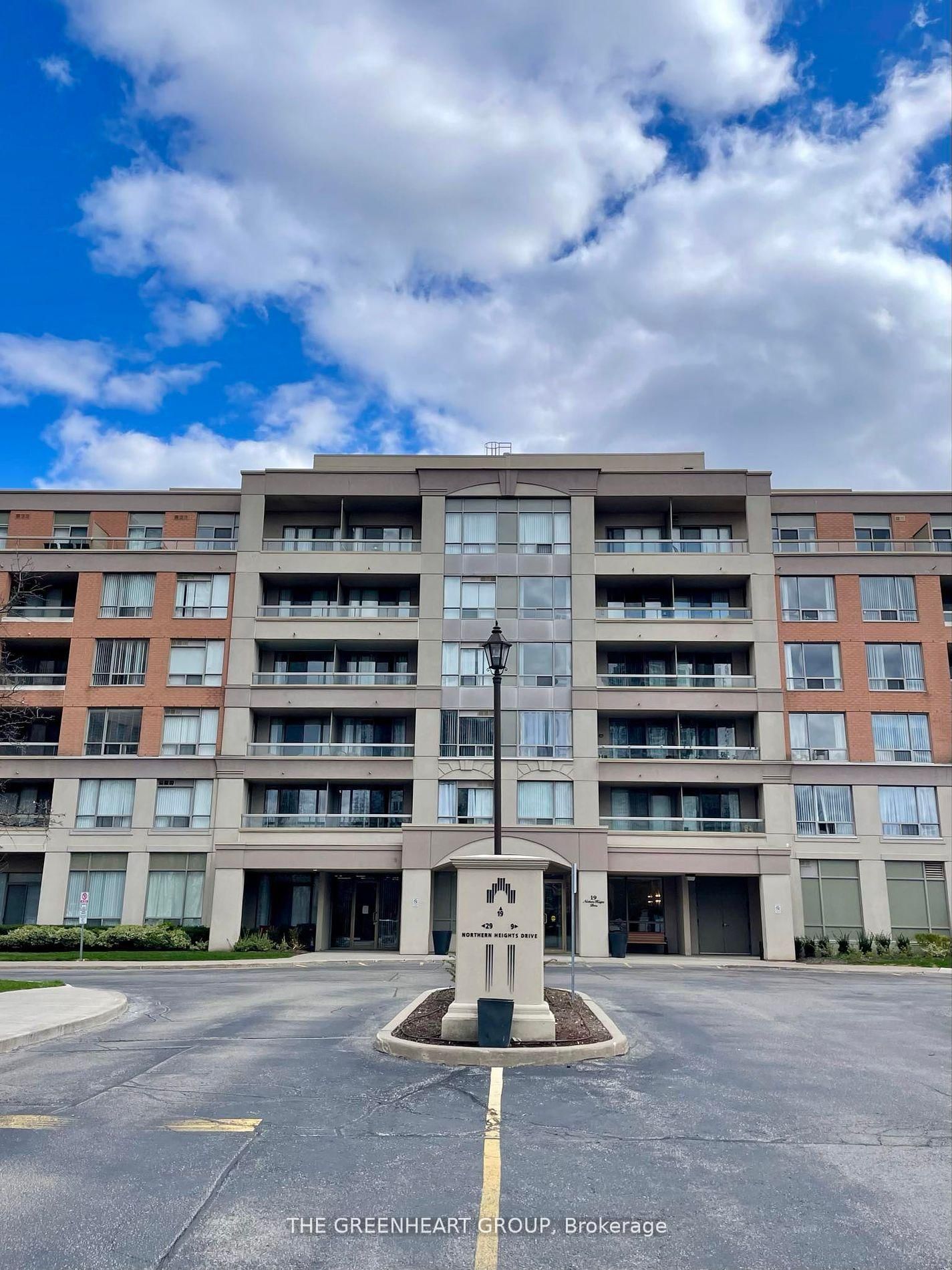 Condo for lease at 102-19 Northern Heights Drive, Richmond Hill, Langstaff, L4B 4M4 - MLS: N11989283