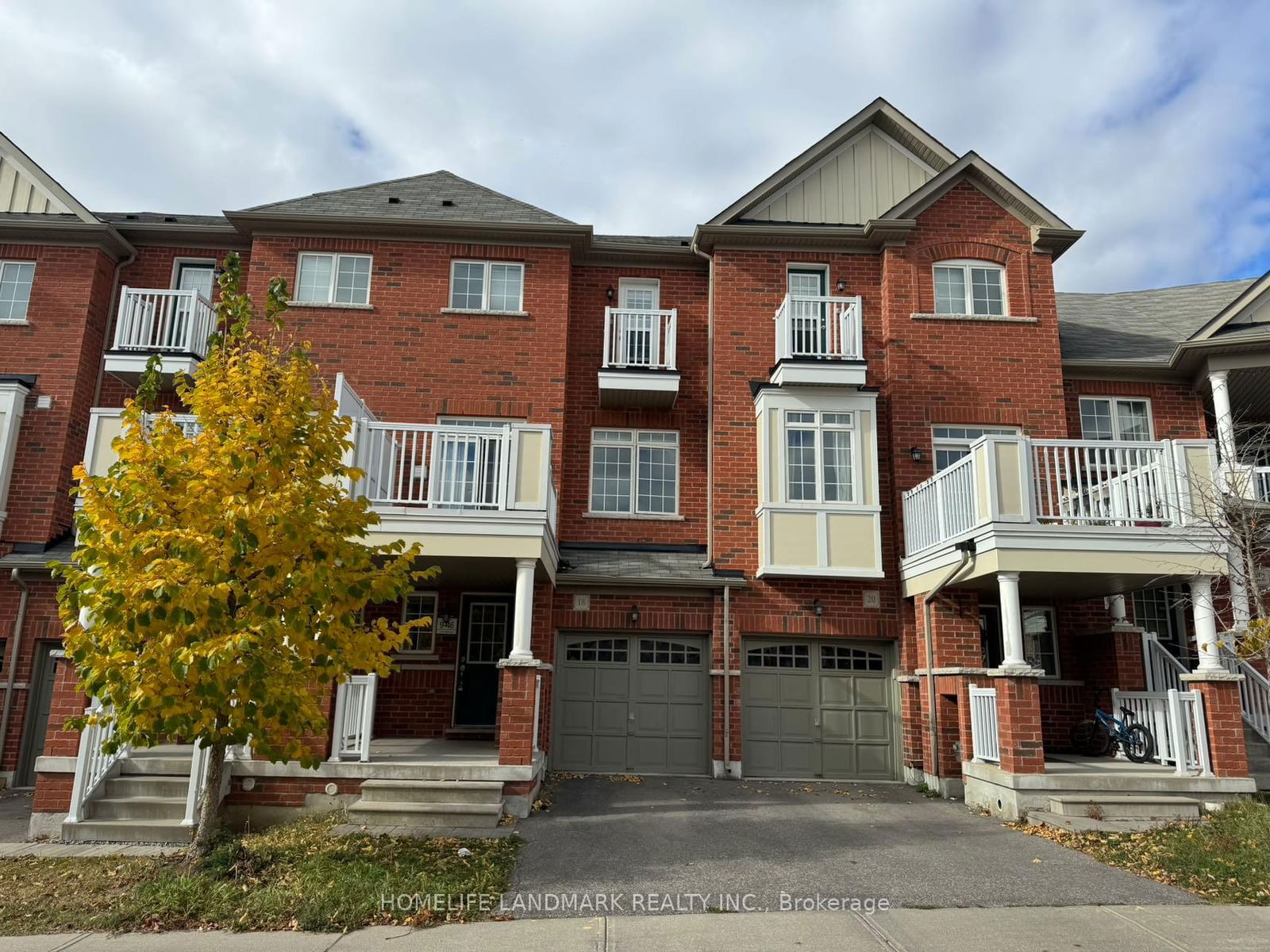 Townhouse for lease at 18 Roy Grove Way, Markham, Greensborough, L6E 0T7 - MLS: N11989687