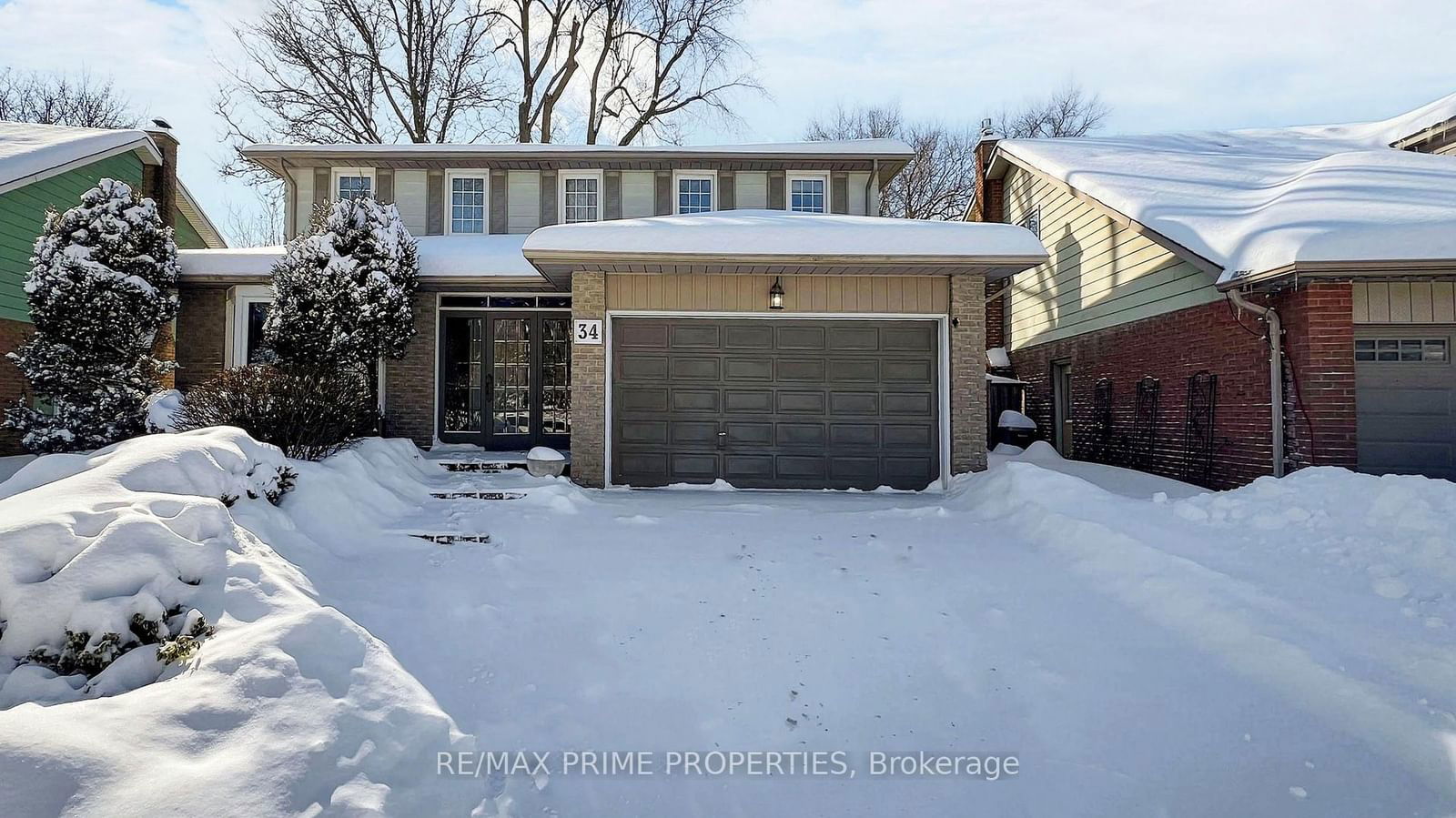 Detached House for sale at 34 Innis Crescent, Richmond Hill, Mill Pond, L4C 5K2 - MLS: N11989708