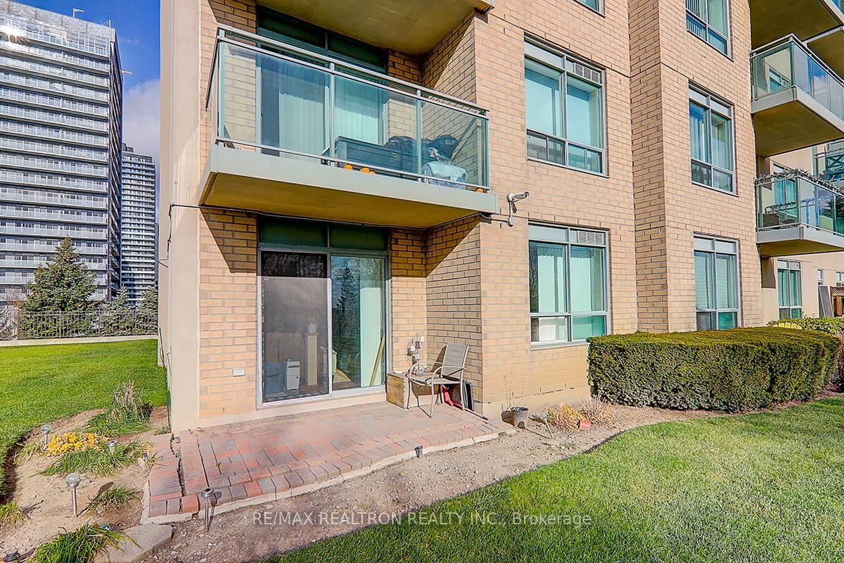 Condo for sale at 306-39 Oneida Crescent, Richmond Hill, Langstaff, L4B 4T9 - MLS: N11990124