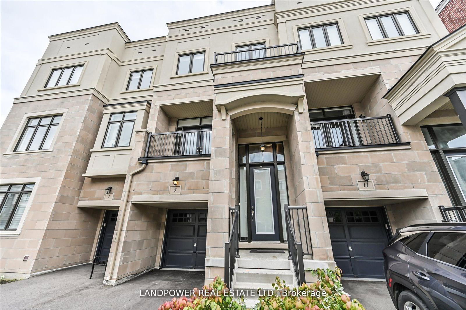 Townhouse for sale at 5 Arianna Crescent, Vaughan, Patterson, L6A 4M1 - MLS: N11990279