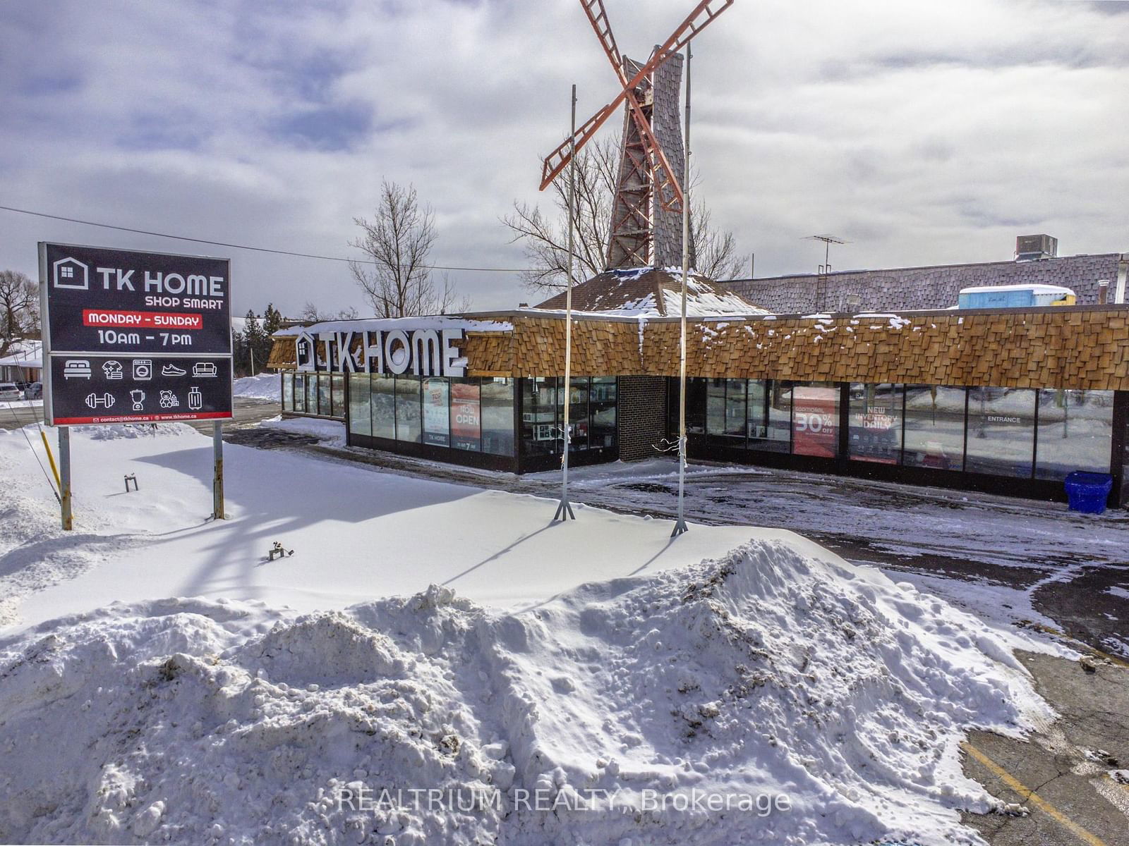 Commercial/Retail for lease at 44 Bridge Street, Bradford West Gwillimbury, Bradford, L3Z 3H2 - MLS: N11990524