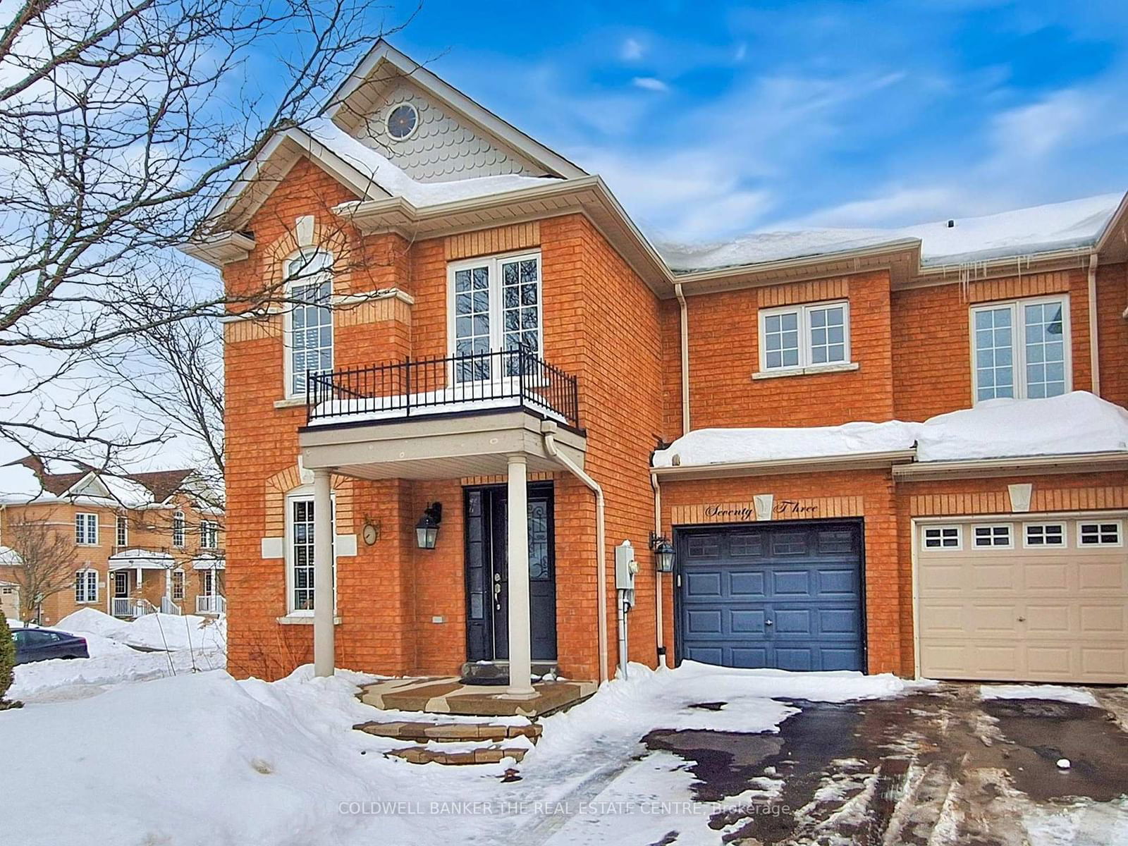 Townhouse for sale at 73 Osborne Family Way, Newmarket, Woodland Hill, L3X 3B5 - MLS: N11990608