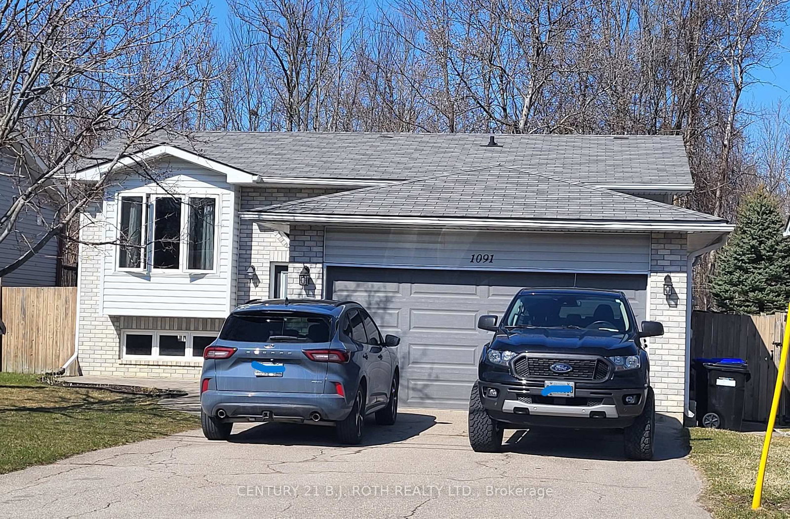 Detached House sold at 1091 Arnold Street, Innisfil, Ontario, L0L 1W0 - Rural Innisfil - MLS: N11990944
