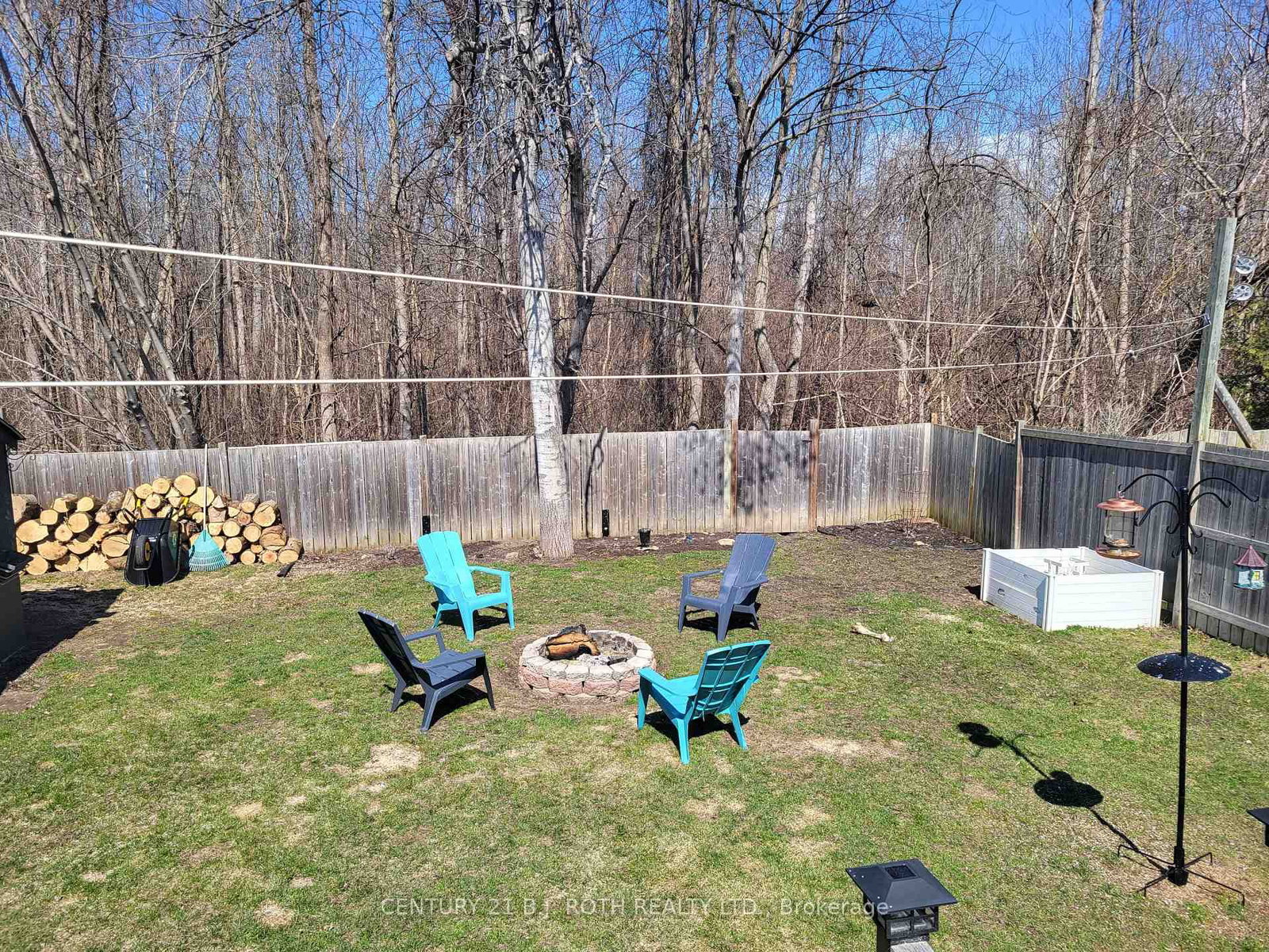 Detached House sold at 1091 Arnold Street, Innisfil, Ontario, L0L 1W0 - Rural Innisfil - MLS: N11990944