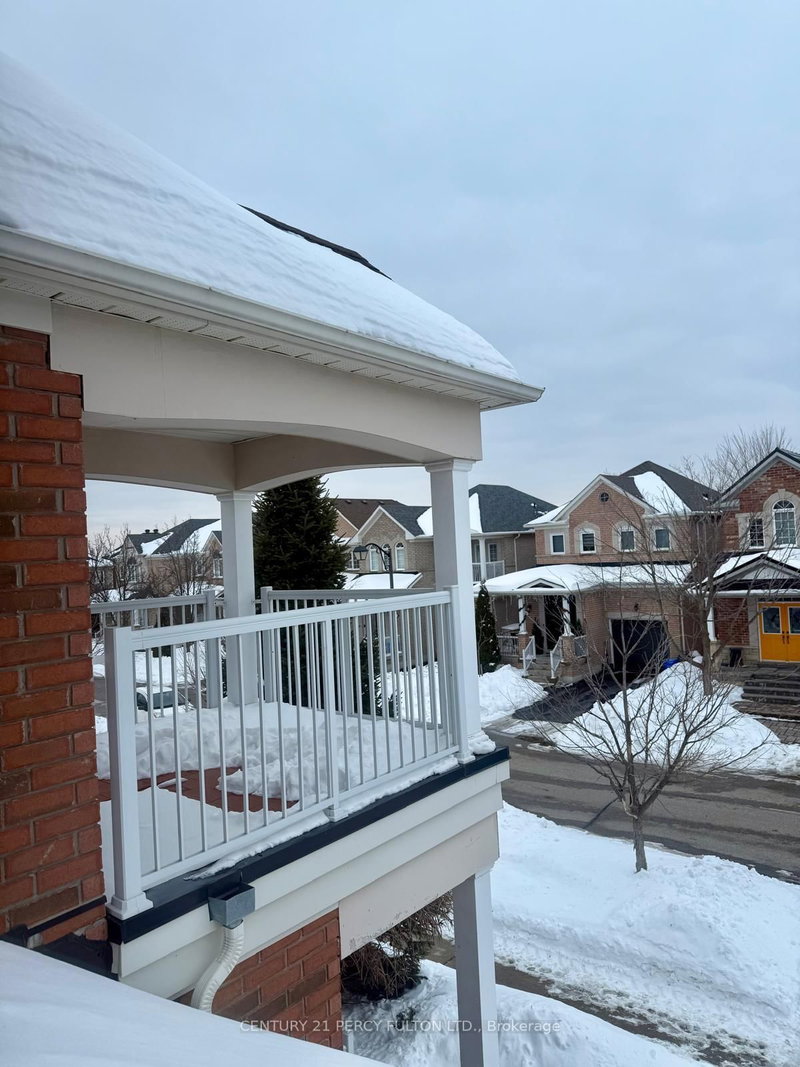 17 Ambercroft St, Markham, L6E 1L4 | Image 3