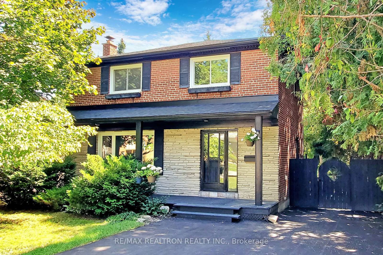 Detached House for sale at 370 Amelia Street, Newmarket, Bristol-London, L3Y 2V4 - MLS: N11991989