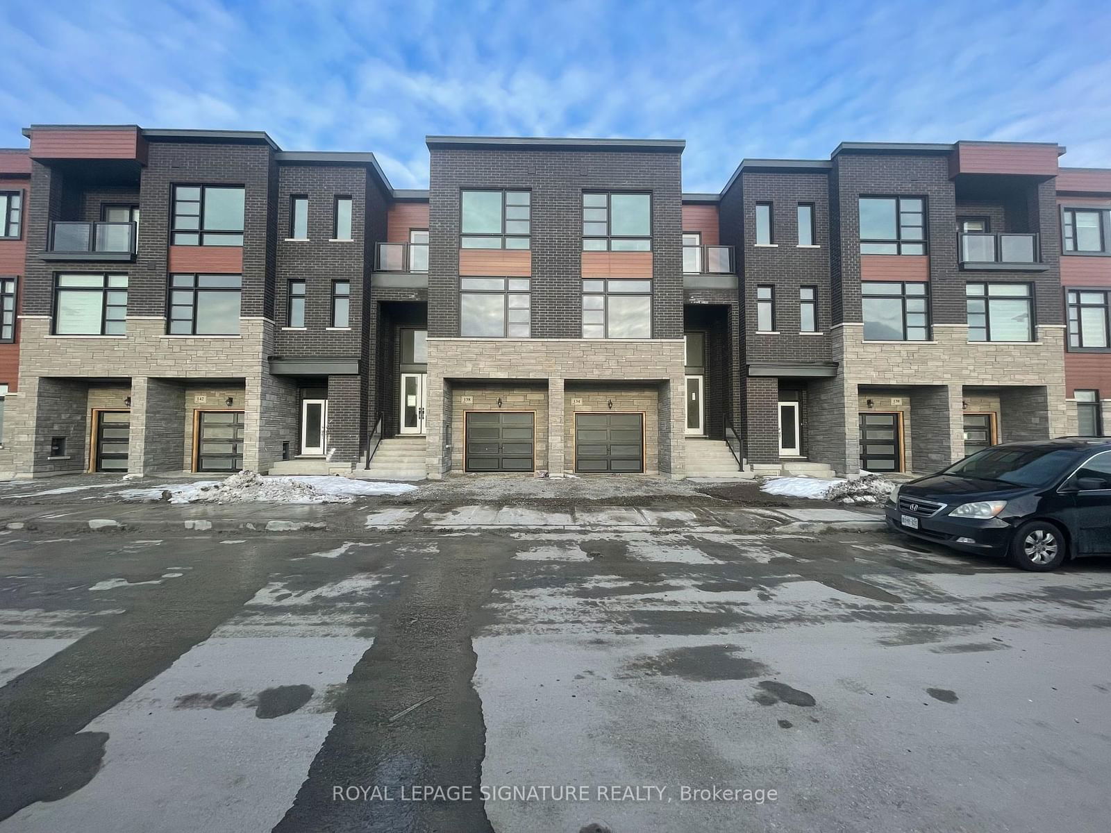 Townhouse for lease at 134 Wascana Road, Vaughan, Kleinburg, L4L 5G9 - MLS: N11992080