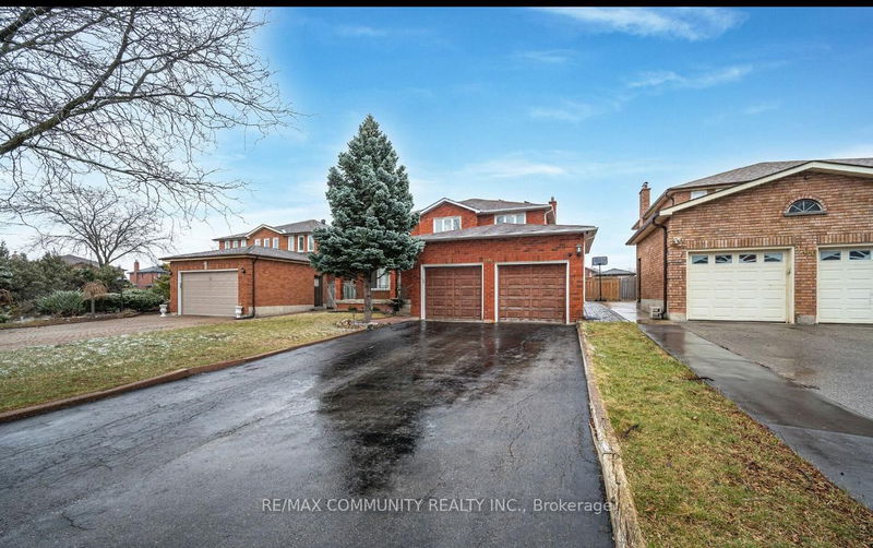 home for lease on 96 Zinnia Place S