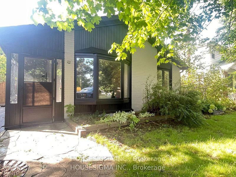 home for lease on 46 Seaton Drive