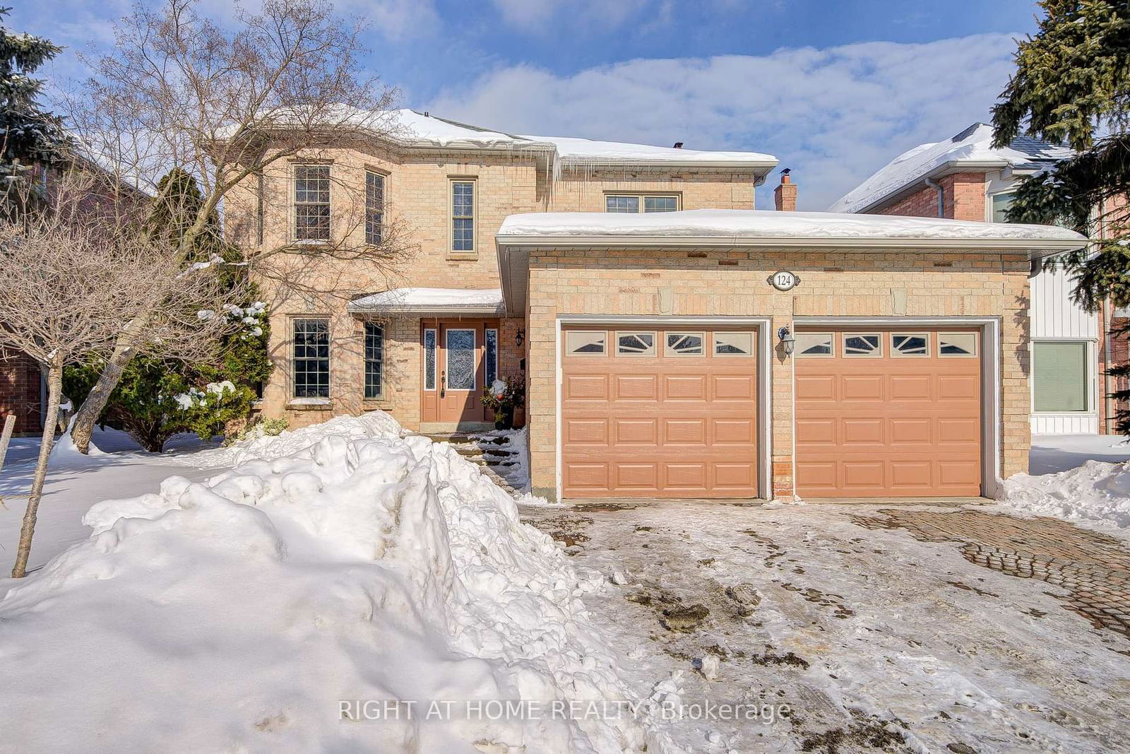 Detached House for sale at 124 John Button Boulevard, Markham, Buttonville, L3R 9C2 - MLS: N11992565