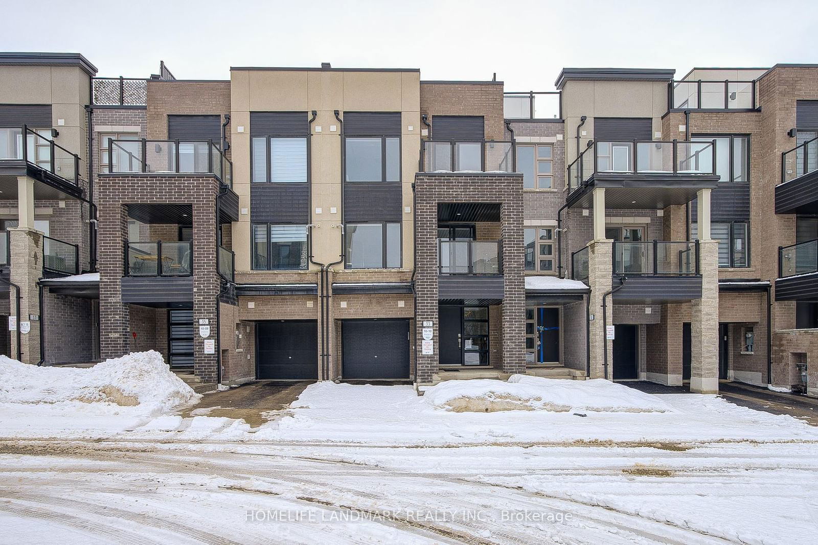 Townhouse for sale at 33 Schmidt Lane, Markham, Angus Glen, L6C 3L7 - MLS: N11992578