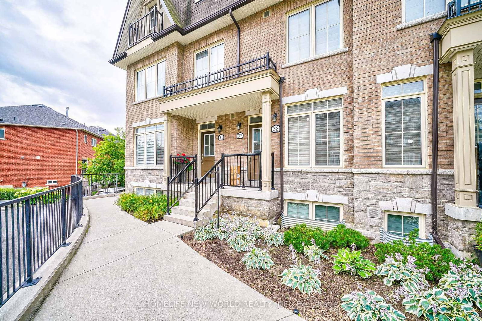 Townhouse for sale at 38-181 Parktree Drive, Vaughan, Maple, L6A 5B1 - MLS: N11992619