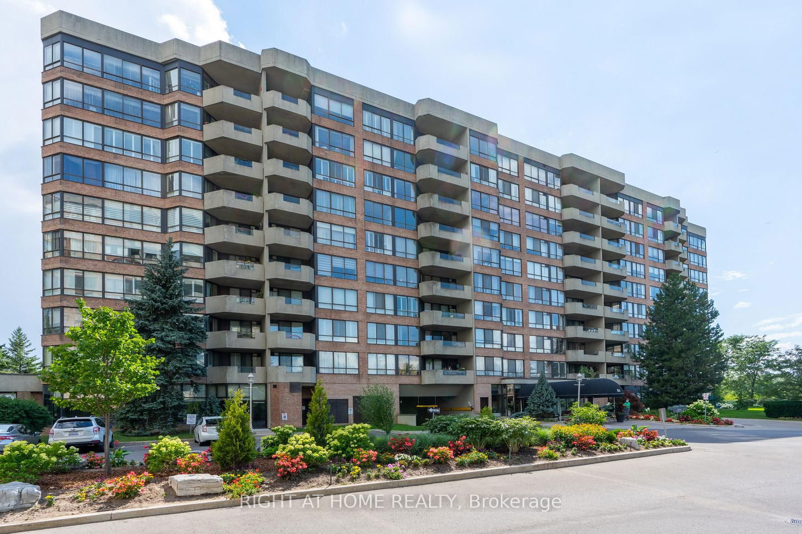 Condo for sale at 303-55 Austin Drive, Markham, Markville, L3R 8H5 - MLS: N11993106