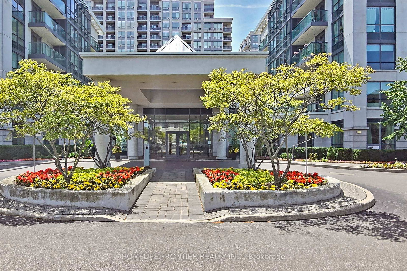 Condo leased at 619-30 North Park Road, Vaughan, Beverley Glen, L4J 0G6 - MLS: N11993112