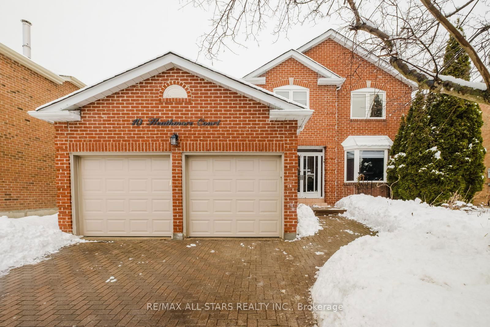 Detached House for sale at 10 Heathmore Court, Markham, Unionville, L3R 8J1 - MLS: N11993544