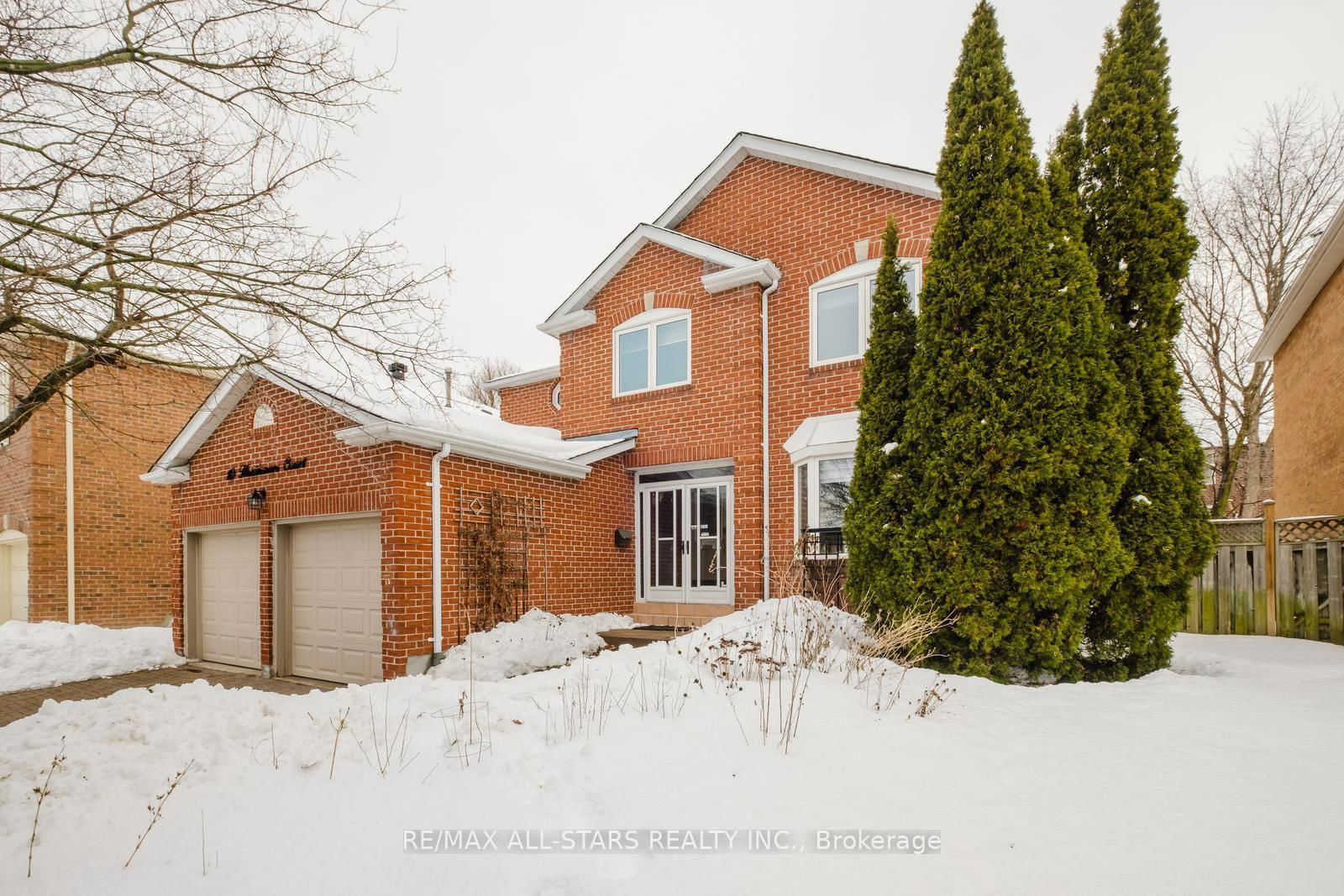 Detached House for sale at 10 Heathmore Court, Markham, Unionville, L3R 8J1 - MLS: N11993544