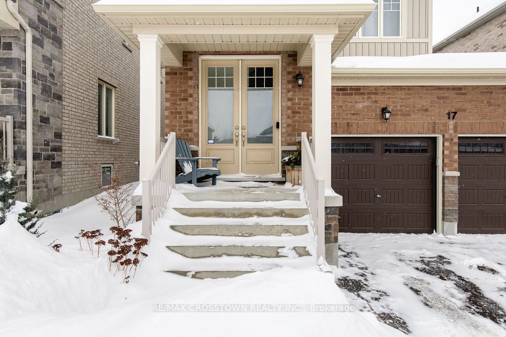 Detached House for sale at 17 Clear Spring Avenue, Georgina, Keswick South, L4P 0H7 - MLS: N11994506