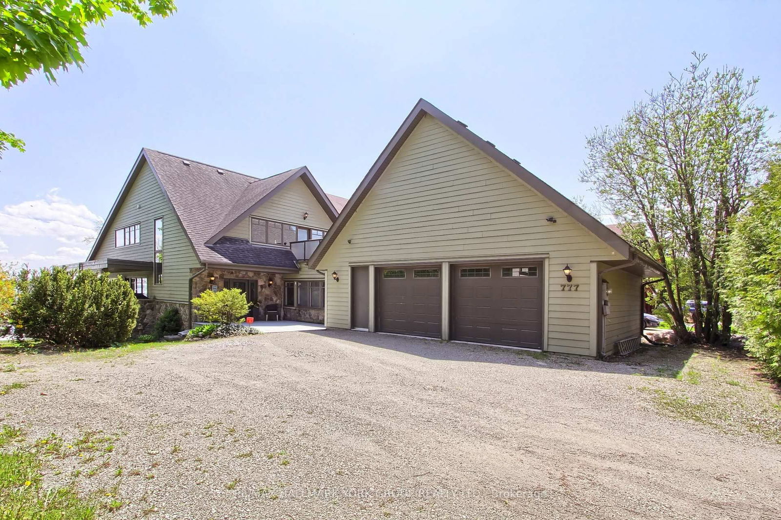 Detached House for sale at 777 Lakelands Avenue, Innisfil, Alcona, L9S 4E5 - MLS: N11994708