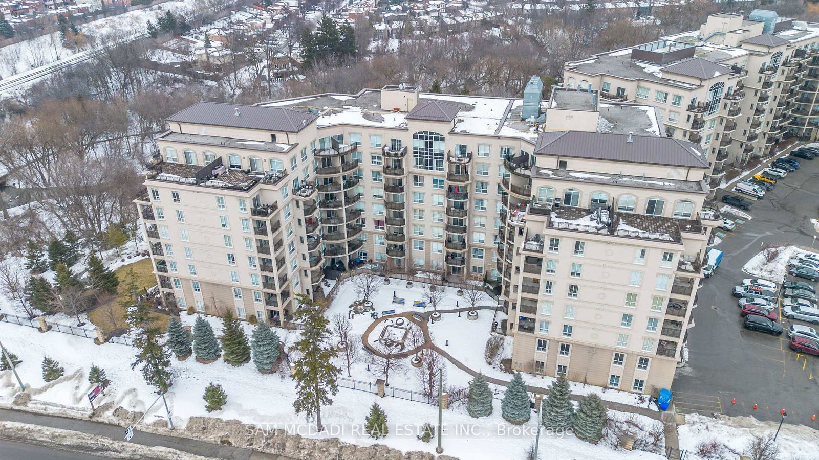 Condo for sale at 303-8 Maison Parc Court, Vaughan, Lakeview Estates, L4J 9K5 - MLS: N11995280