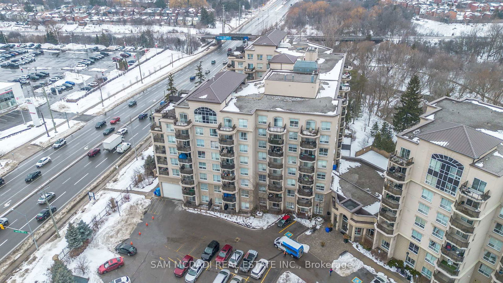 Condo for sale at 303-8 Maison Parc Court, Vaughan, Lakeview Estates, L4J 9K5 - MLS: N11995280