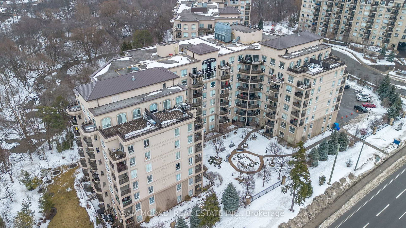 Condo for sale at 303-8 Maison Parc Court, Vaughan, Lakeview Estates, L4J 9K5 - MLS: N11995280