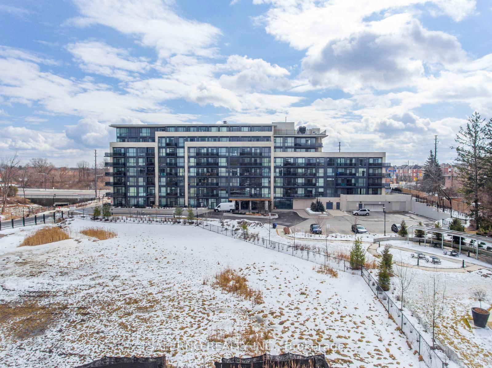 Condo for sale at 522-4700 Highway 7, Vaughan, East Woodbridge, L4L 0B4 - MLS: N11995301