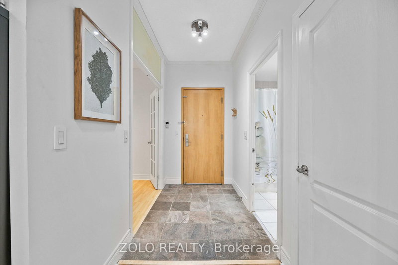 105 - 62 Suncrest Blvd, Markham, L3T 7Y6 | Image 3