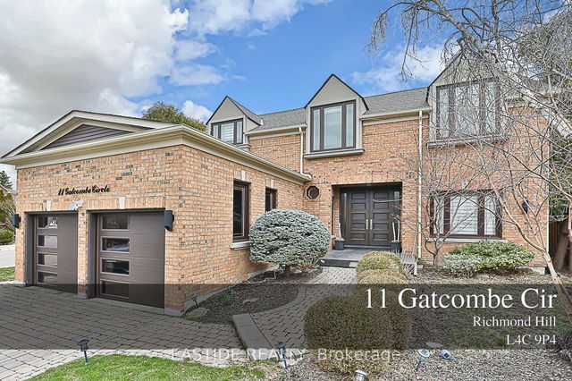 11 Gatcombe Circle