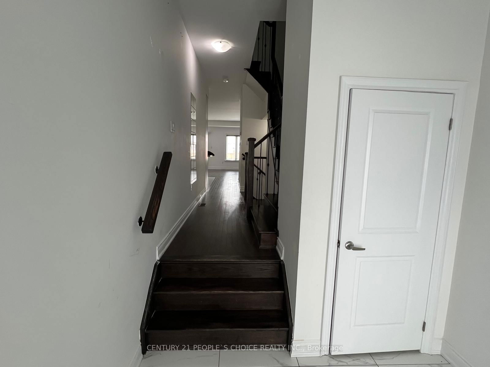 Townhouse leased at 49 Lorne Thomas Place, New Tecumseth, Alliston, L0L 1L0 - MLS: N11995796