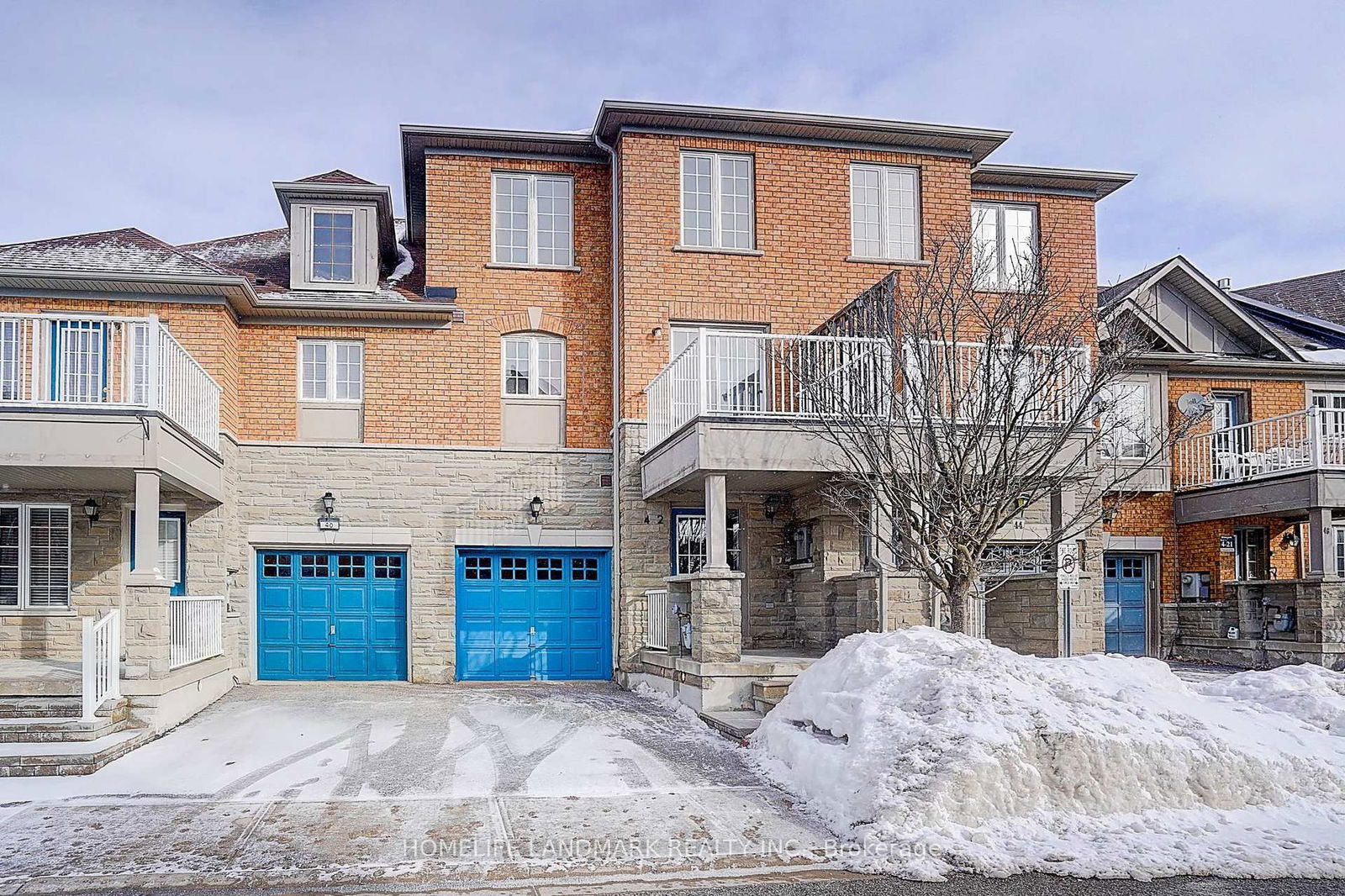 Townhouse for sale at 42 Thoroughbred Way, Markham, Berczy, L6C 0B6 - MLS: N11996155