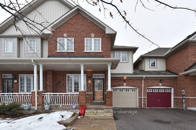 Townhouse for sale at 17 Barnwood Drive, Richmond Hill, Oak Ridges Lake Wilcox, L4E 5A3 - MLS: N11996186