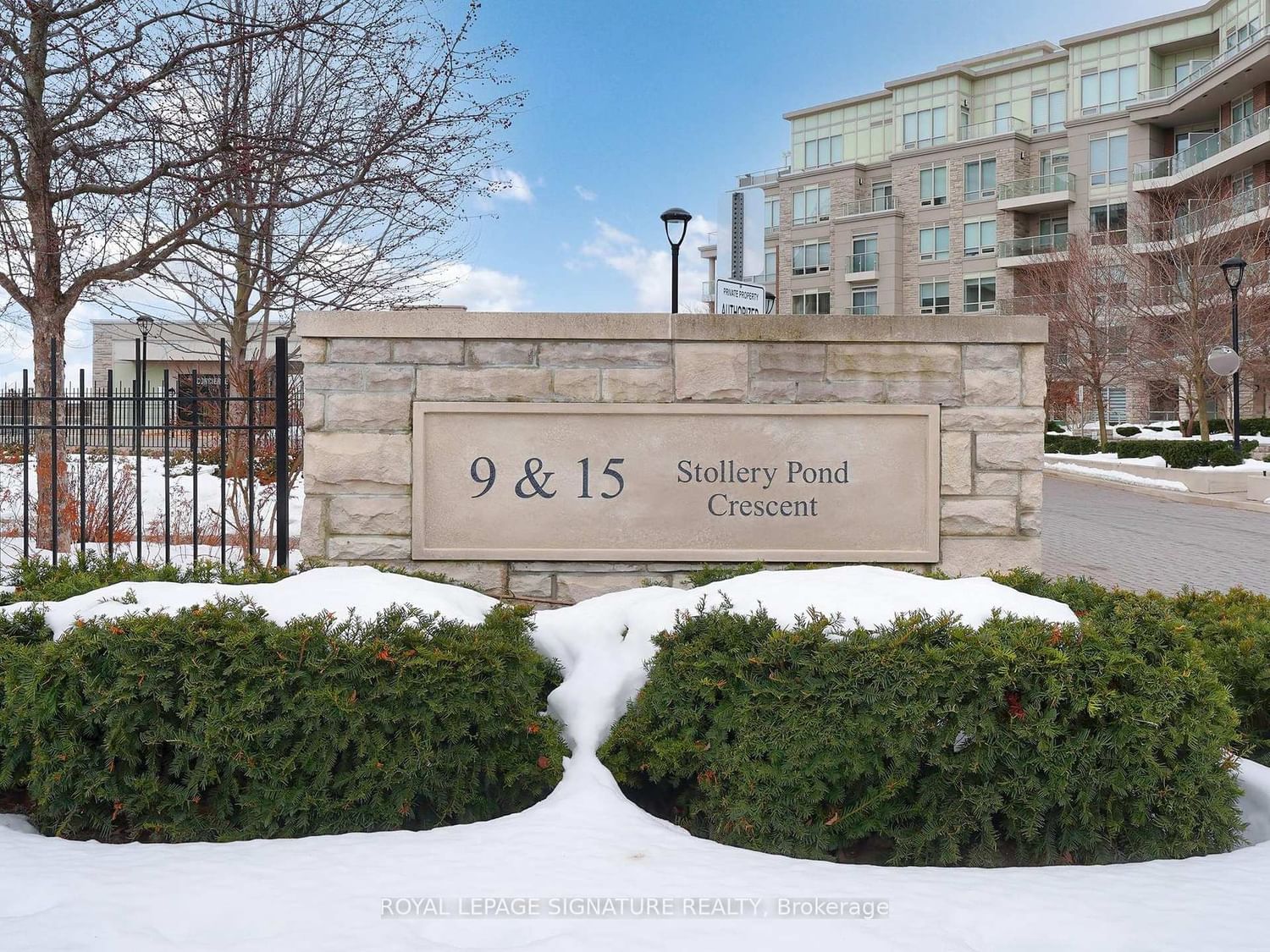 Condo for sale at 305-9 Stollery Pond Crescent, Markham, Angus Glen, L6C 0Y1 - MLS: N11996422