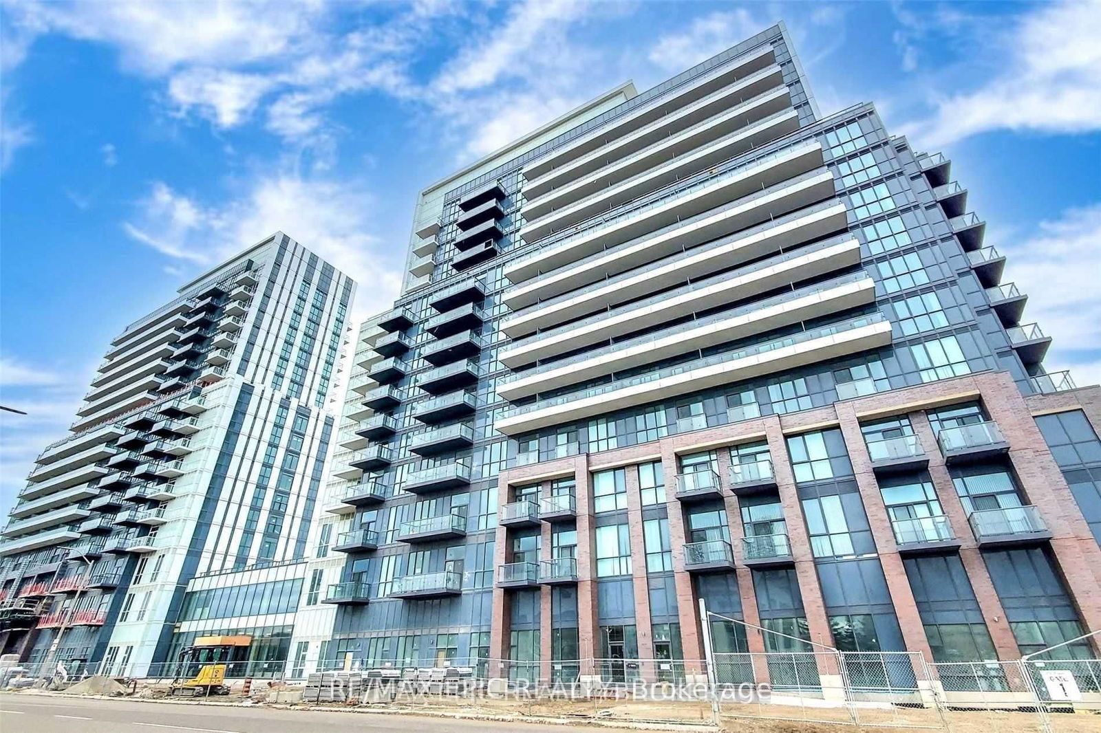 Condo for lease at 317-10 Honeycrisp Crescent, Vaughan, Vaughan Corporate Centre, L4K 0M7 - MLS: N11996646