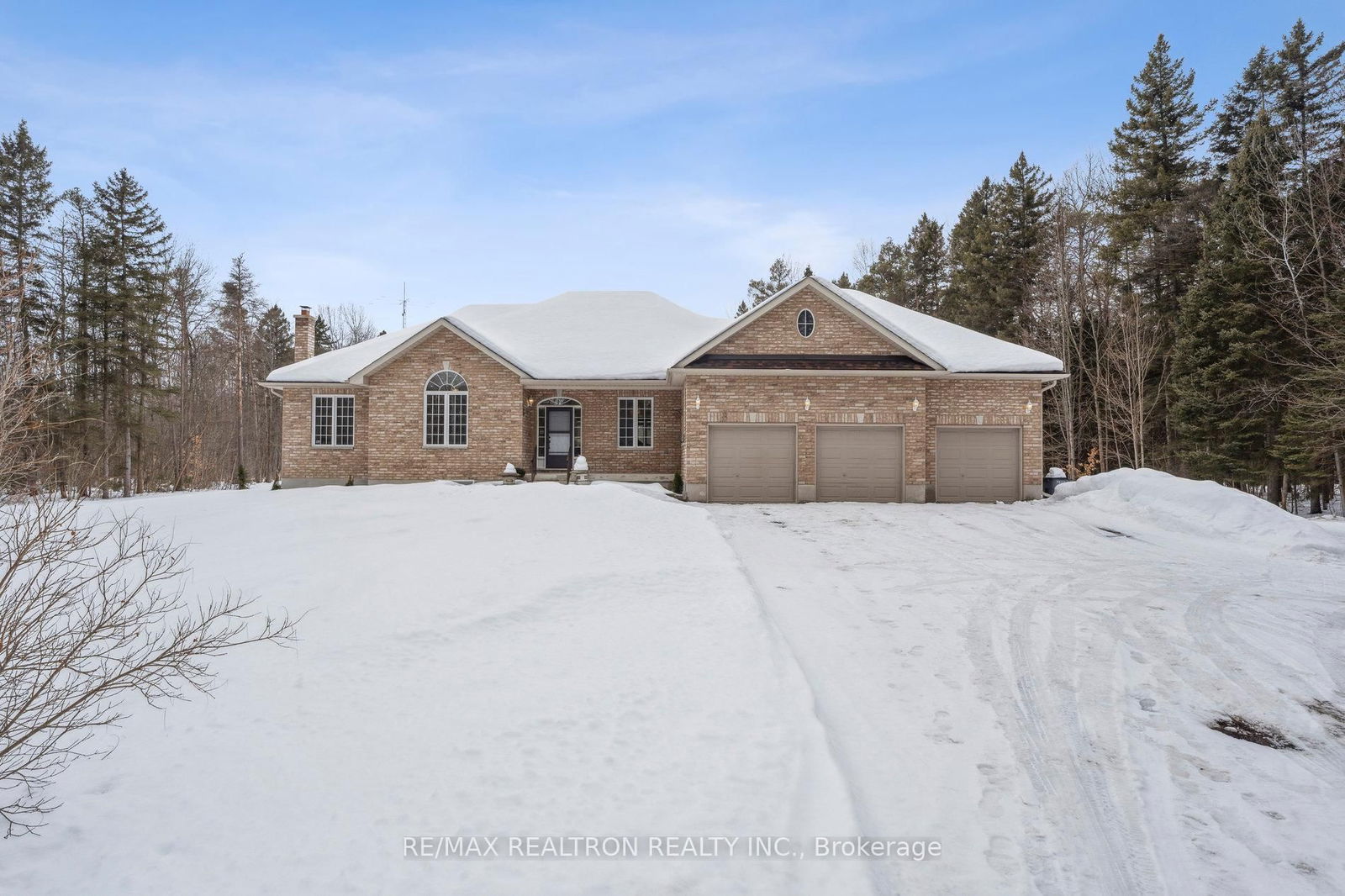 Detached House sold at 7866 County Road 56 Road, Essa, Rural Essa, L0M 1T0 - MLS: N11996724