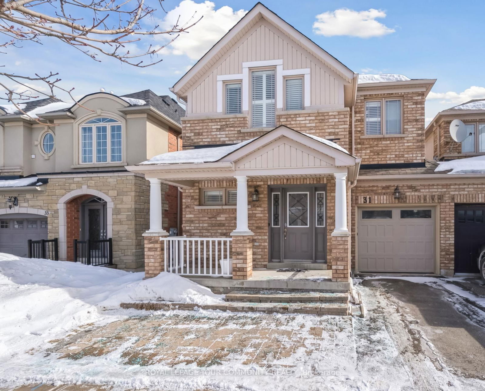 Townhouse for sale at 31 Ulson Drive, Richmond Hill, Oak Ridges, L4E 4V6 - MLS: N11997091