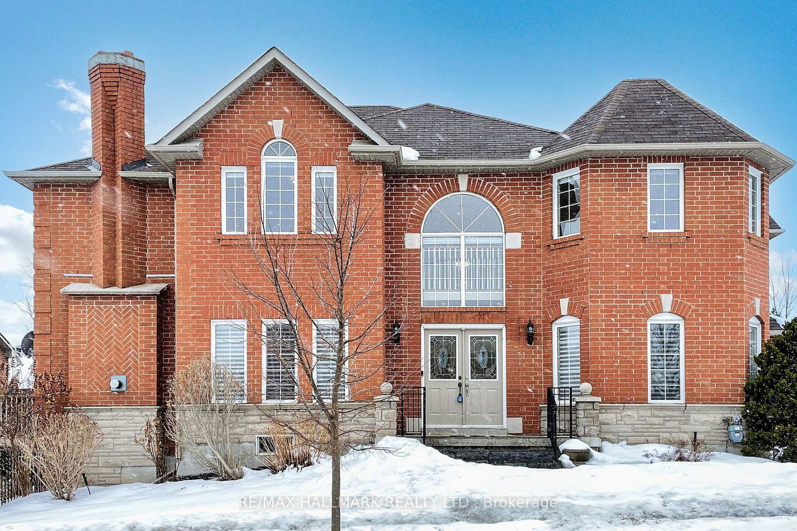 Townhouse for sale at 1 Edgemont Court, Richmond Hill, Westbrook, L4S 2H8 - MLS: N11997577