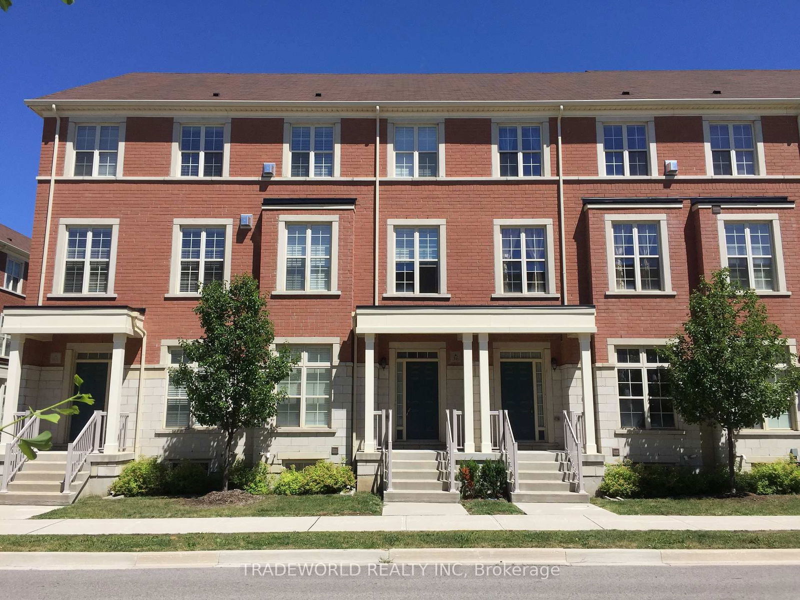 Townhouse leased at 36 Donald Buttress Boulevard, Markham, Cathedraltown, L6C 0P1 - MLS: N11997803