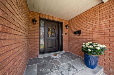 19 Claudia Ave, Vaughan - West Woodbridge image-0-3