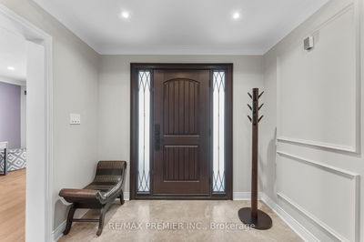 19 Claudia Ave, Vaughan - West Woodbridge image-0-4