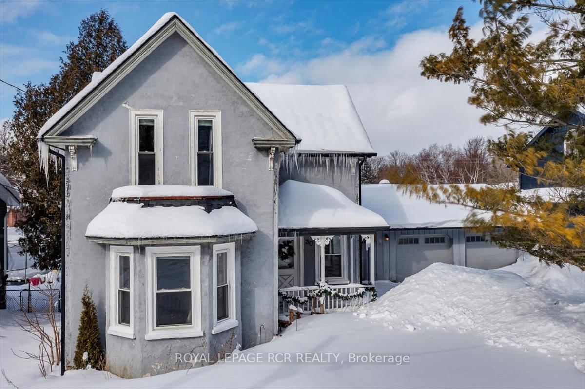 Building at 30 Main Street, East Gwillimbury, Mt Albert