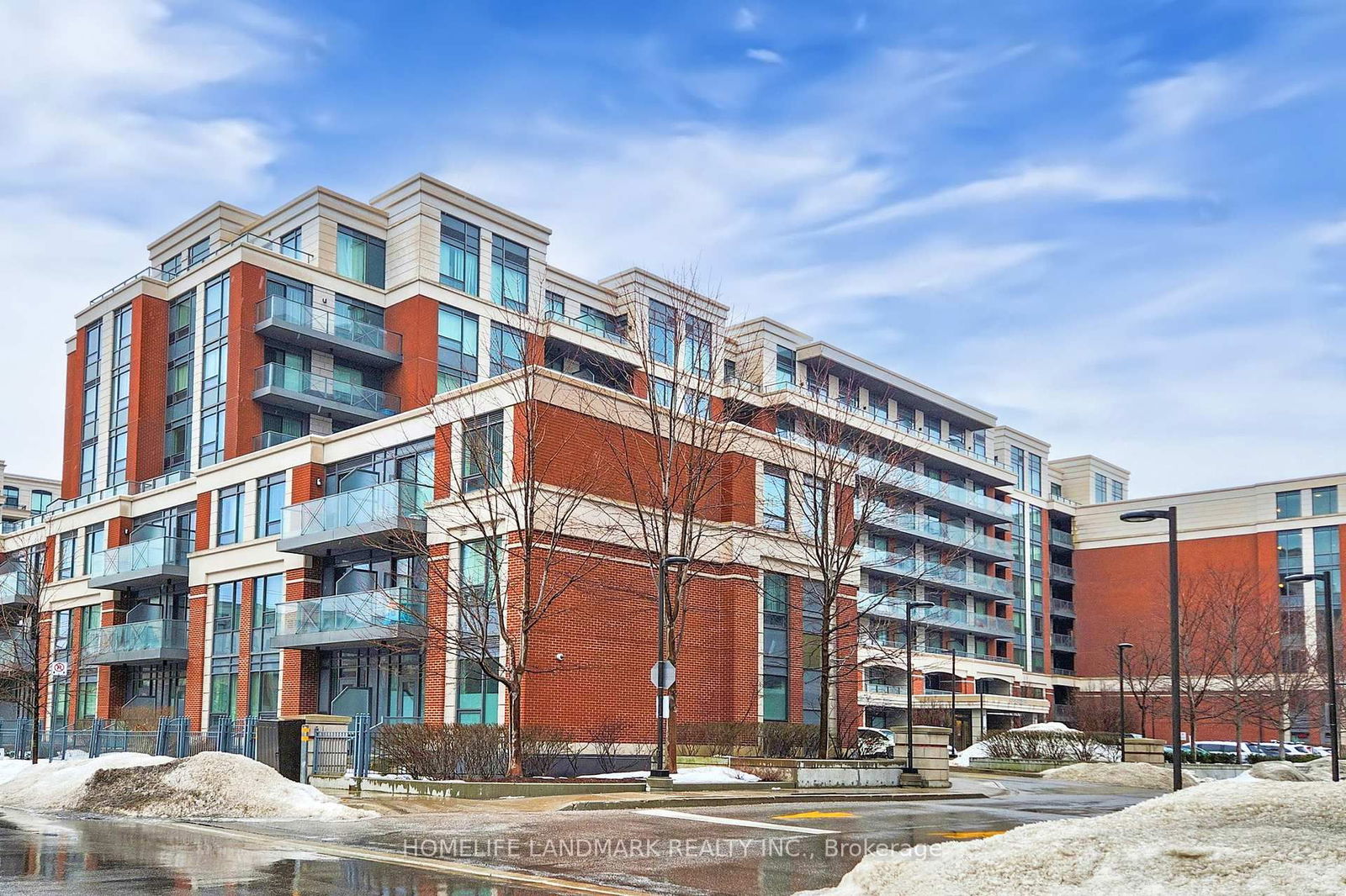 Condo for sale at 223-8228 Birchmount Road, Markham, Unionville, L3R 1A6 - MLS: N11999356