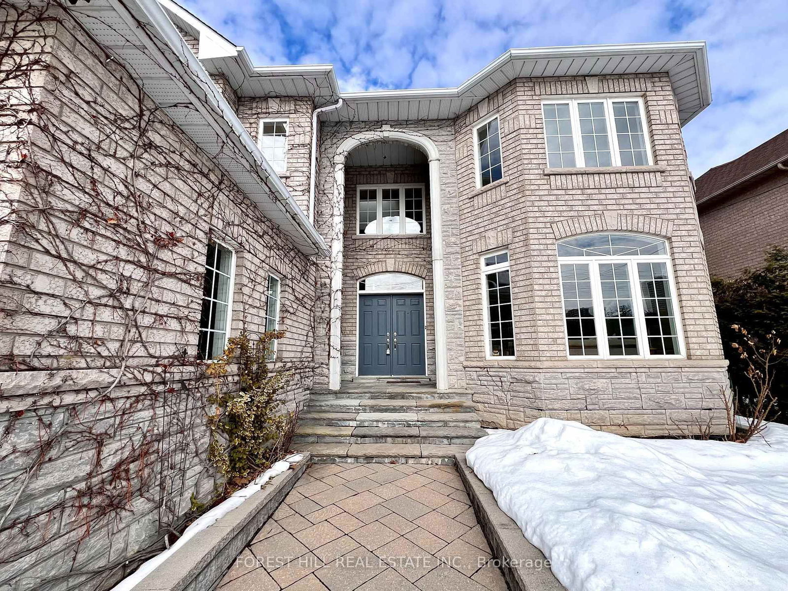 Detached House for sale at 112 Crestwood Road, Vaughan, Crestwood-Springfarm-Yorkhill, L4J 1A6 - MLS: N11999486