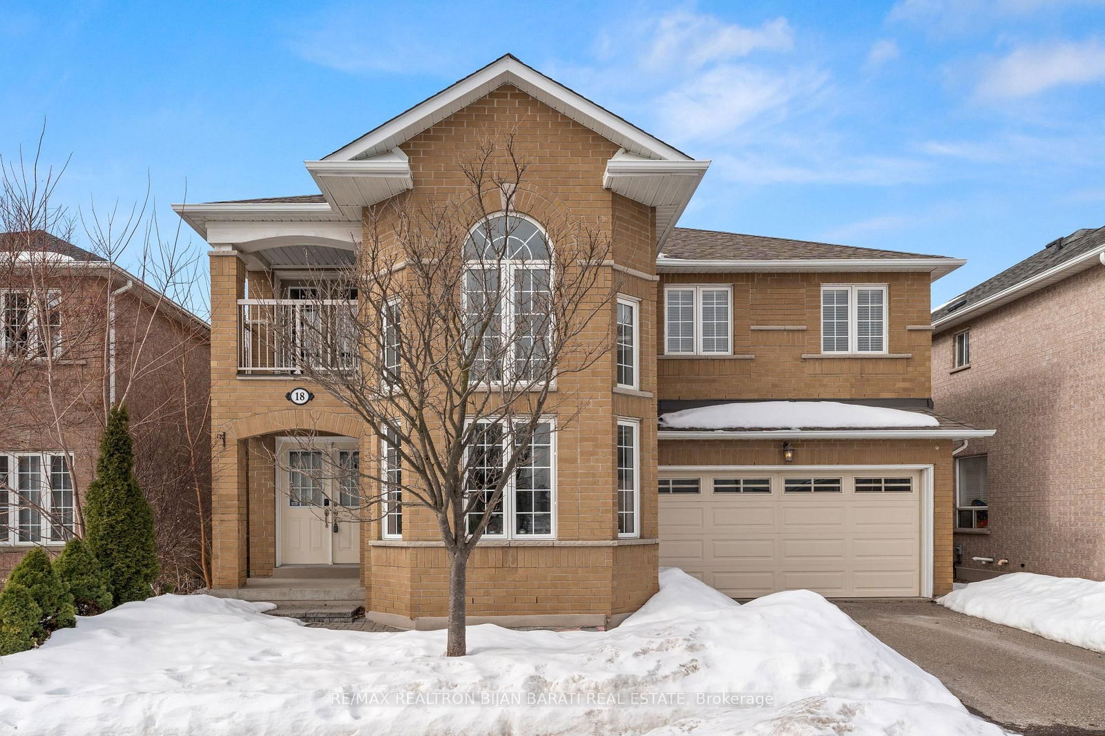 Detached House for sale at 18 Monteith Crescent, Vaughan, Maple, L6A 3M7 - MLS: N11999608