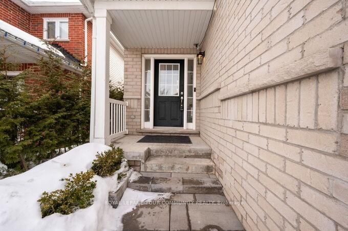 Semi-Detached House for sale at 306 Silken Laumann Drive, Newmarket, Stonehaven-Wyndham, L3X 2Y5 - MLS: N11999618