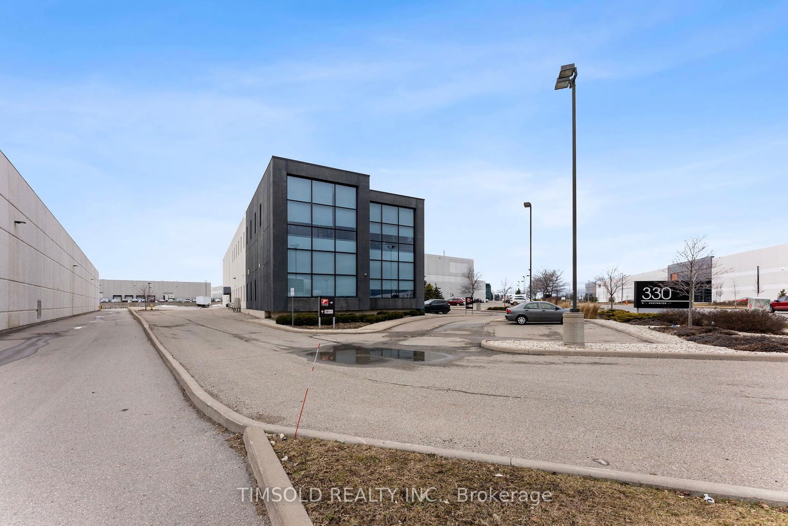 Office for lease at 101-330 New Huntington Road, Vaughan, West Woodbridge Industrial Area, L4H 0R4 - MLS: N11999696