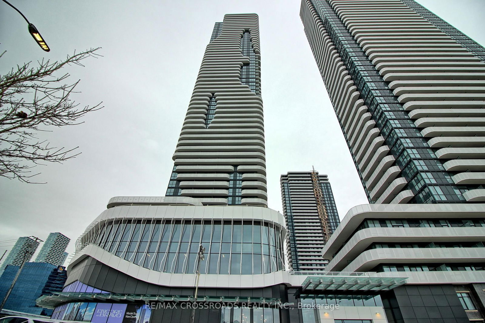 Condo leased at 907-225 Commerce St Street, Vaughan, Vaughan Corporate Centre, L4K 0R1 - MLS: N12000951