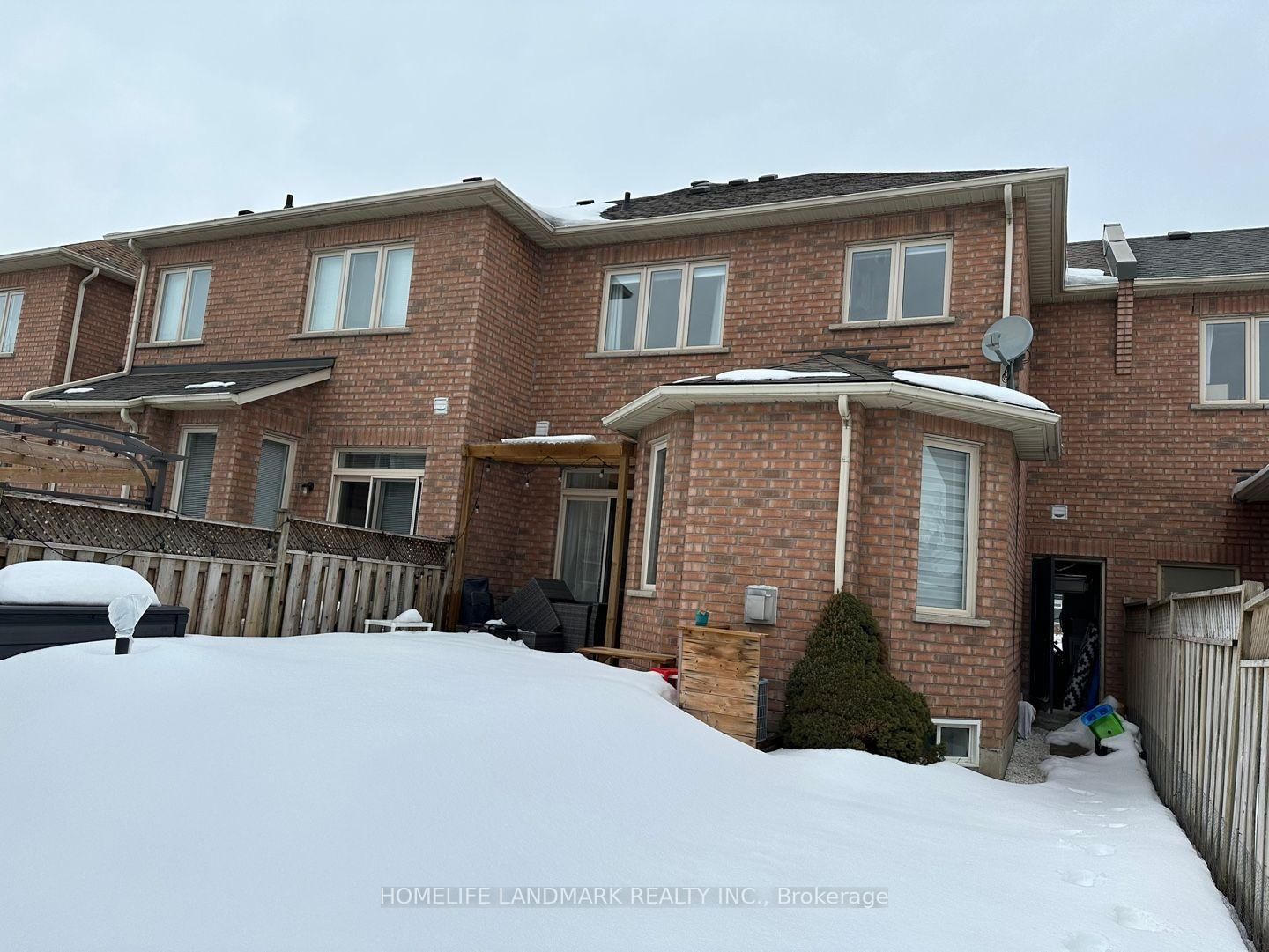 Townhouse for sale at 85 Chelton Drive, Richmond Hill, Oak Ridges, L4E 4A8 - MLS: N12001038