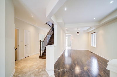 1189 Atkins Dr, Newmarket - Stonehaven-Wyndham image-0-3