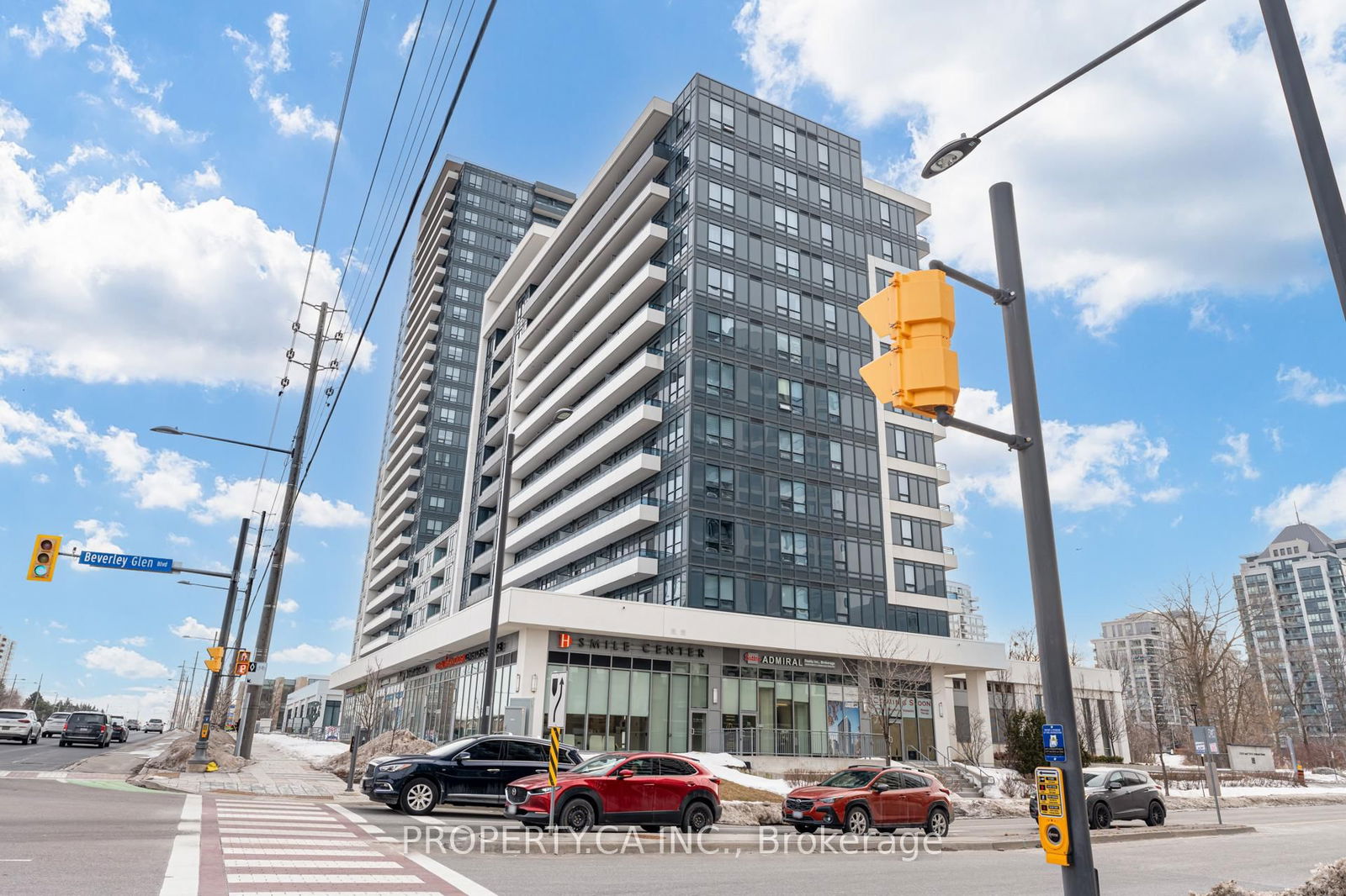 Condo for sale at 229-7900 Bathurst Street, Vaughan, Beverley Glen, L4J 0J9 - MLS: N12001419